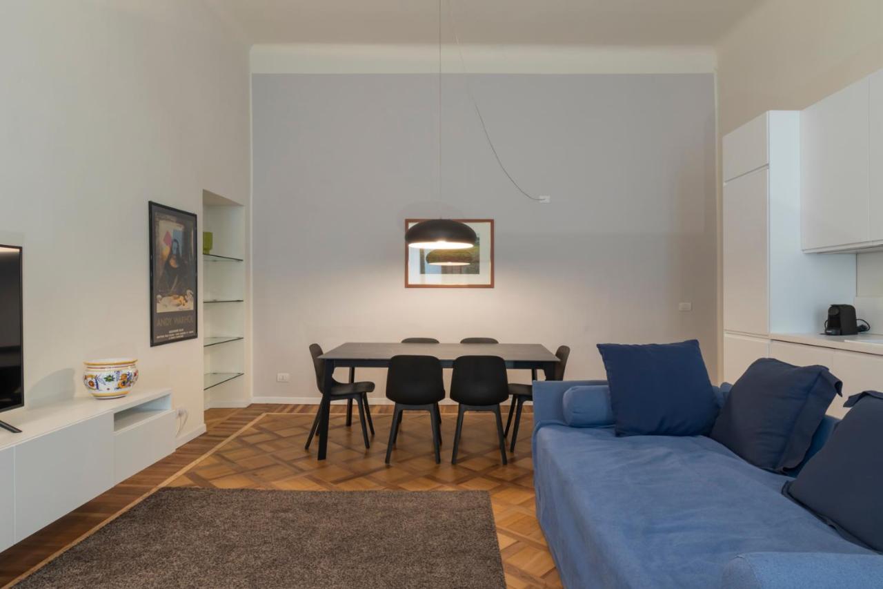 Luxury Apartment Near Duomo Italia 38 ミラノ エクステリア 写真