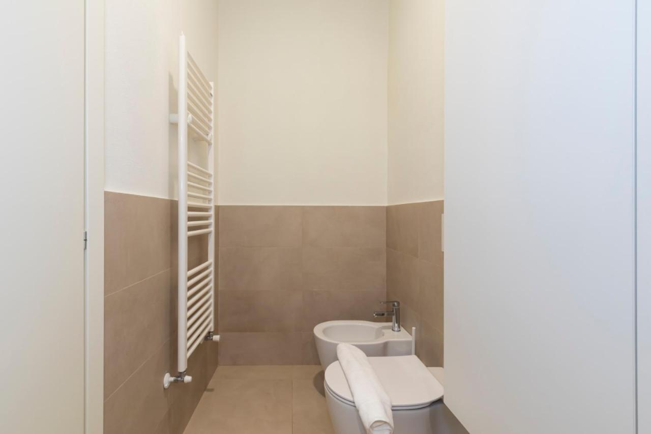 Luxury Apartment Near Duomo Italia 38 ミラノ エクステリア 写真